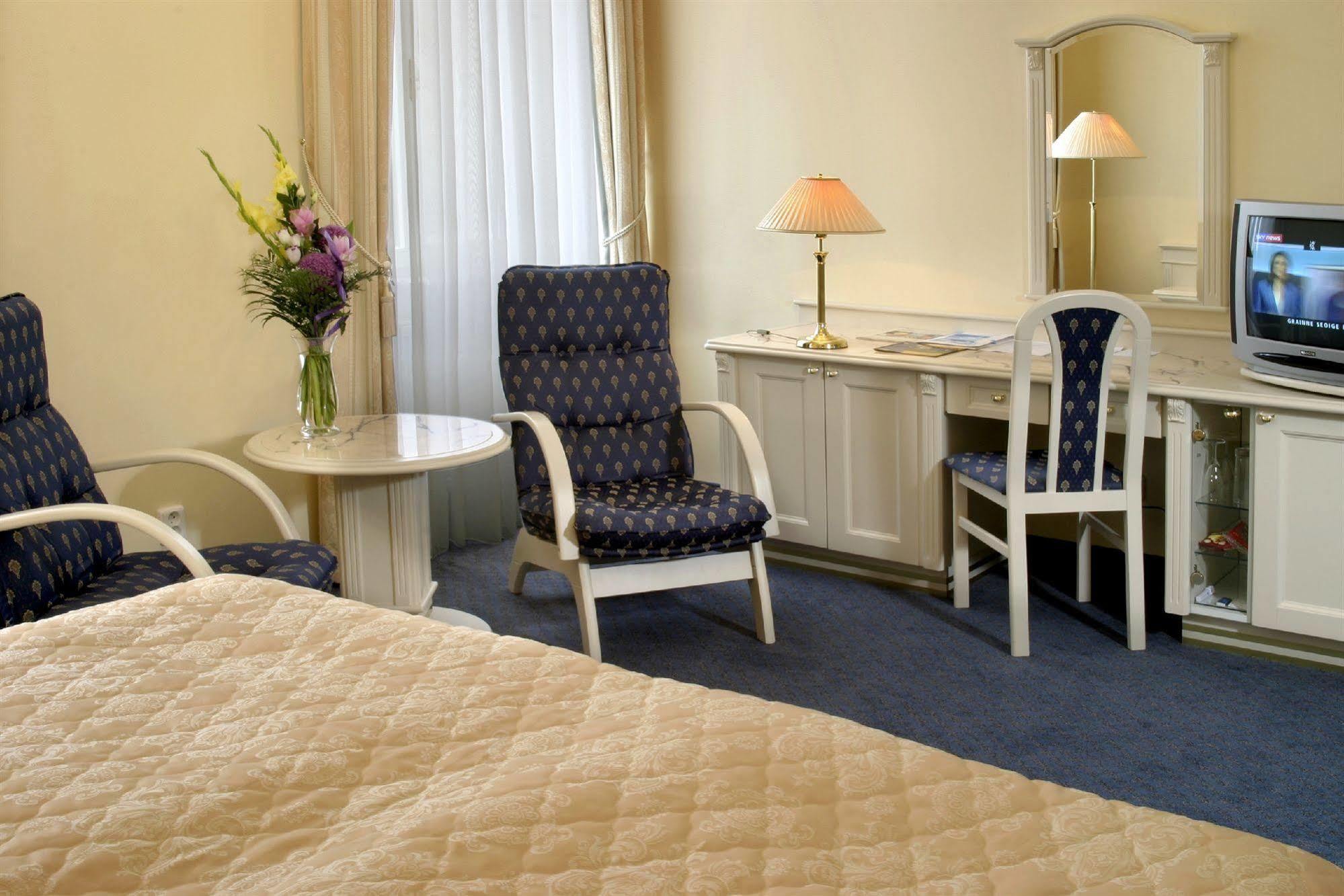 Ensana Hotel Pacifik Marianske Lazne Quarto foto